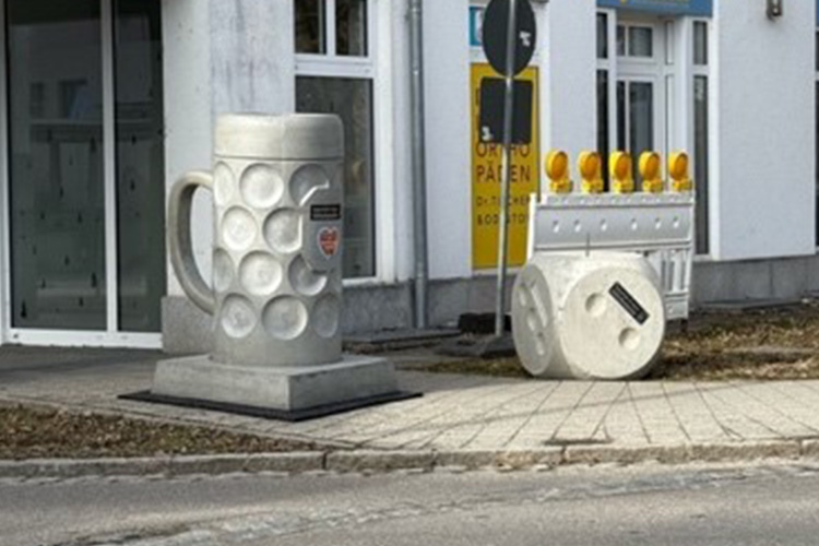Beton-Maßkrüge